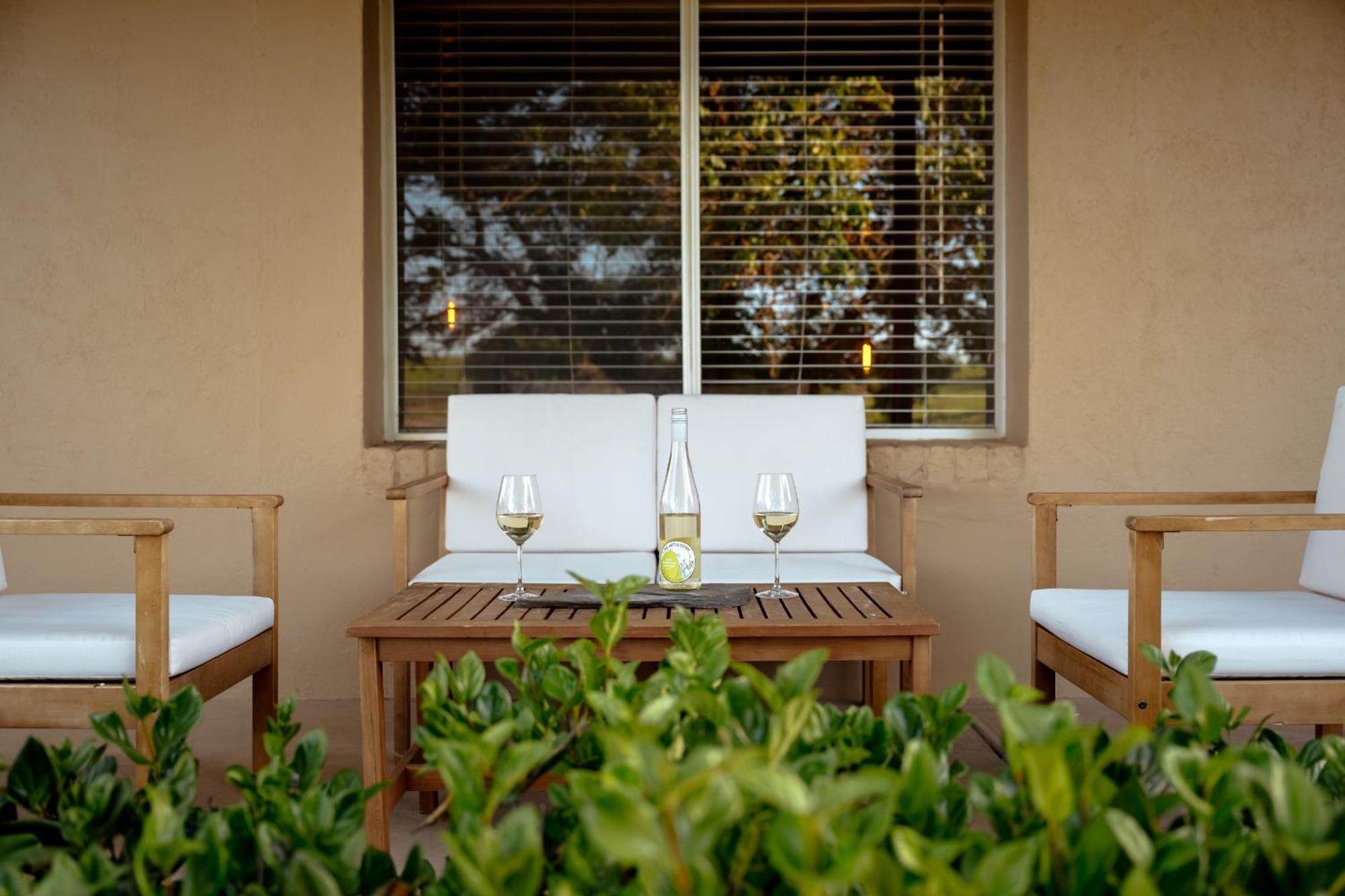 Bed In A Shed Vineyard Stay Watervale Exterior photo