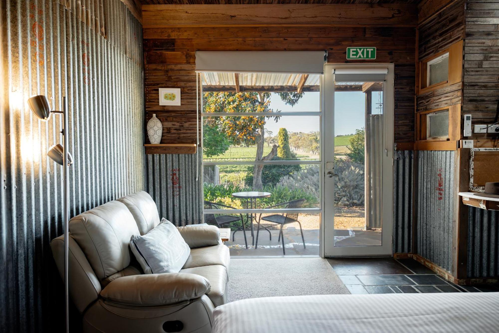 Bed In A Shed Vineyard Stay Watervale Exterior photo